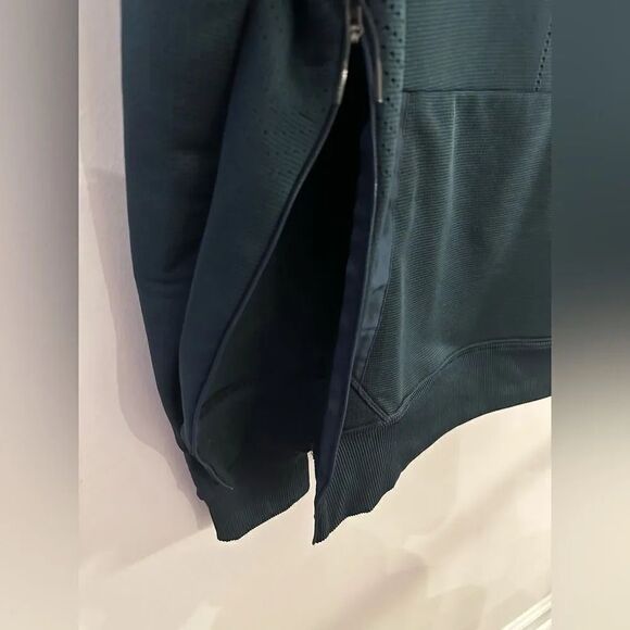 Nike Therma fit Hoodie - Picture 7 of 7